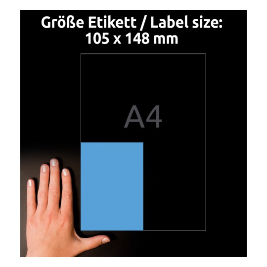 Størrelsessammenligning med hånd, artikkel: 3457, et ark fargede etiketter, format: 105 x 148 mm, farge: blå.