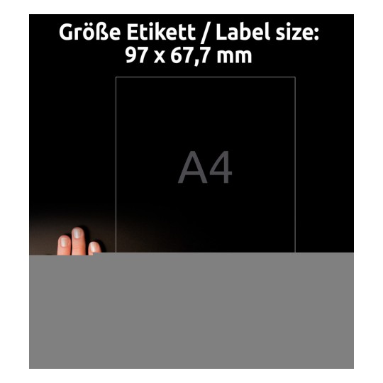 Størrelsessammenligning med hånd, artikkel: 4782-65, ett ark universaletiketter, format: 97 x 67,7 mm, farge: hvit.