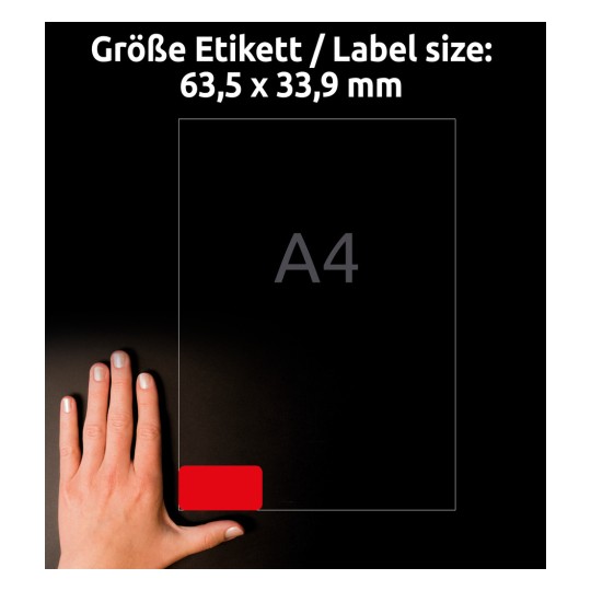 Størrelsessammenligning med hånd, Artikkel: L6034-20, et ark med fargede etiketter, avtakbar, Format: 63,5 x 33,9 mm, Farge: Rød.