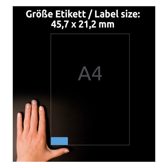 Størrelsesammenligning med hånd, artikkel: L6039-20, ett ark fargede etiketter, avtakbar, format: 45,7 x 21,2 mm, farge: blå?