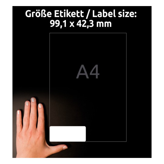 Størrelsessammenligning med hånd, artikkel: L7913-10, ett ark ultraresistente folieetiketter, format: 99,1 x 42,3 mm, farge: hvit.