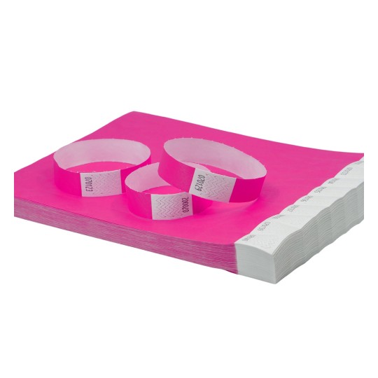 Bildet viser en bunke rosa papir med to rosa looper og en hvit kant med fliker, merket med tall.