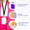Bildet har kortlommer og innlegg designet for arrangementer, med fremvisning av XT-kortholdere, innlegg og detaljer om enkel design og utskrift.