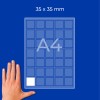A4-ark med rutenett av 35×35 mm ruter med én hvit rute og en hånd nederst til venstre?